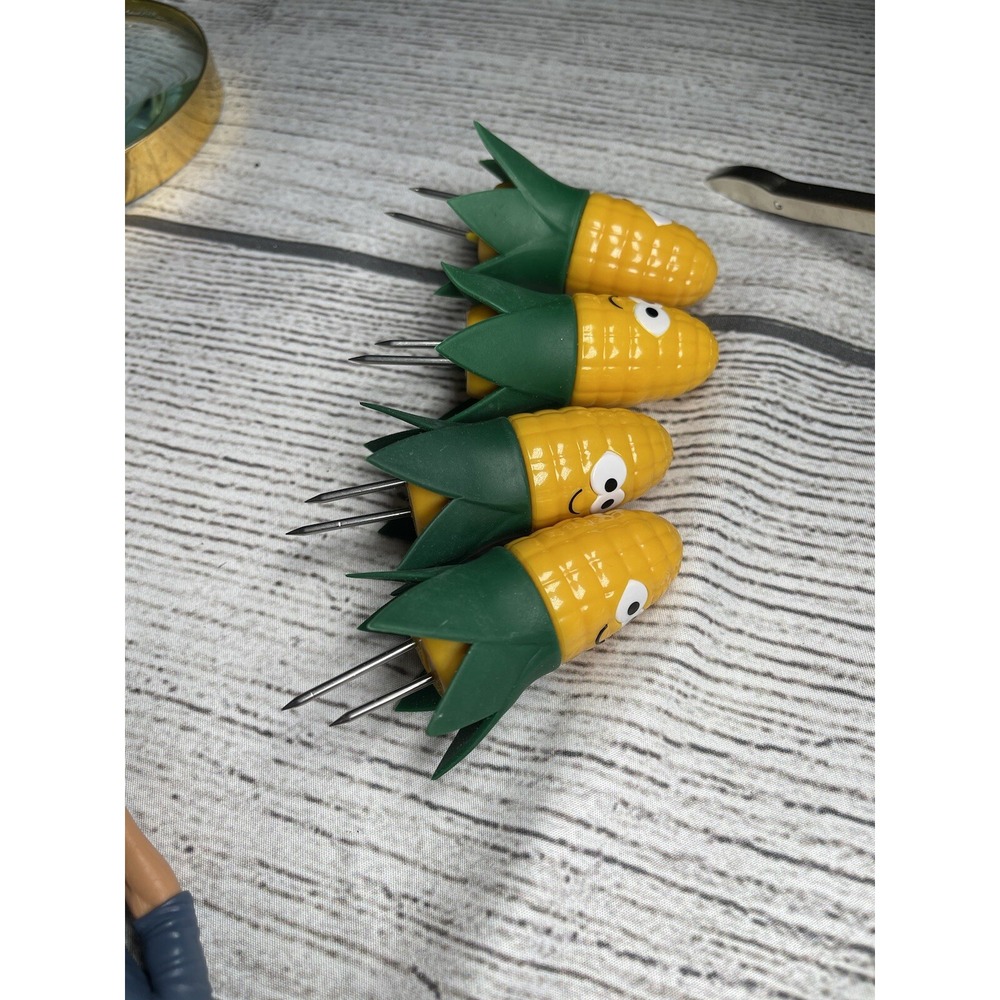 Joie Corn Cob Holders Corn Dude 2 Pair Smiling Corn Plastic Metal
